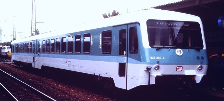 59747eb89f304_928290-6ReutlingenHbf1989-06-04.thumb.jpg.2111becbb09ed4b66f7ee28a45369bc4.jpg