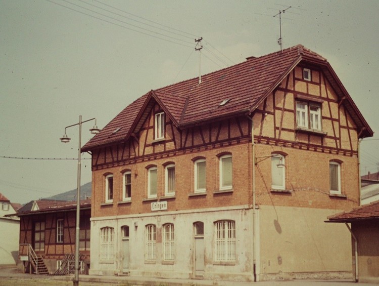 5ada04c01f764_17Bahnhofsgebude.thumb.jpg.2118d6329b99cbc69dbbeb05889eed01.jpg