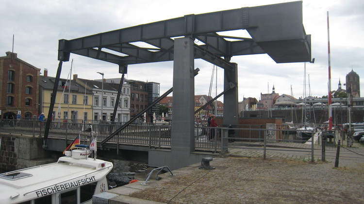 5b4bb09b8ab7a_02Stralsund20.thumb.JPG.8e482d95c407650f37073935f60f99e8.JPG