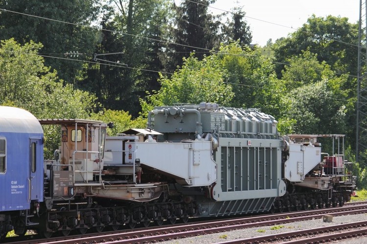trafotransportwagen-ncs-abgestellt-hochstadt-marktzeuln-605570.jpg