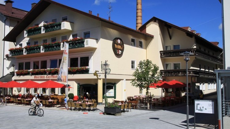 Hirsch_Brauerei-Gasthof-Sonthofen-Aussenansicht-88447.thumb.jpg.6b10c428d3ebf6516dc920e1f0fc87e8.jpg
