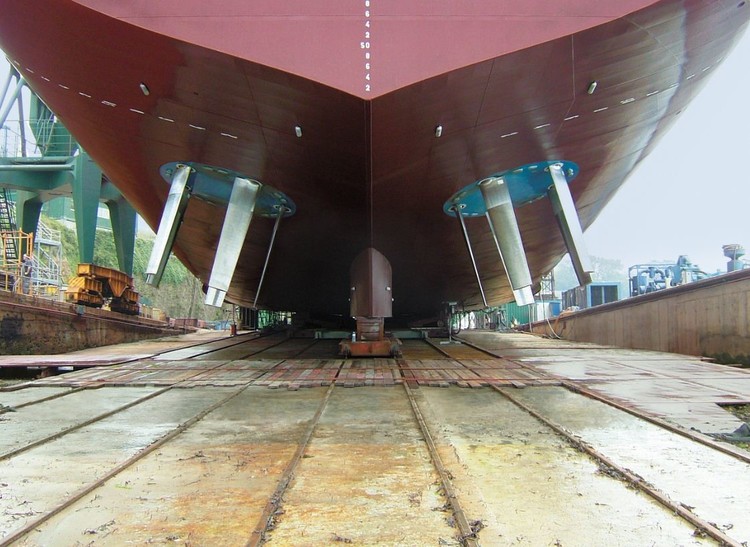 Voith-Schneider-Propeller-VSP-from-Voith-Turbo-Schneider-Propulsion-on-the-Platform-Supply-Vessel-Edda-Tram..jpg