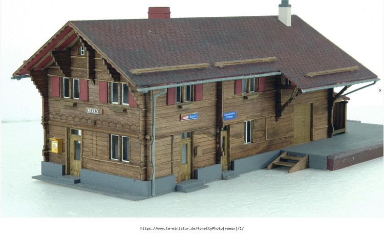 1523662991_BahnhofRueun(3).thumb.jpg.bf844938a16c3cd5bec8ec93c61231ed.jpg