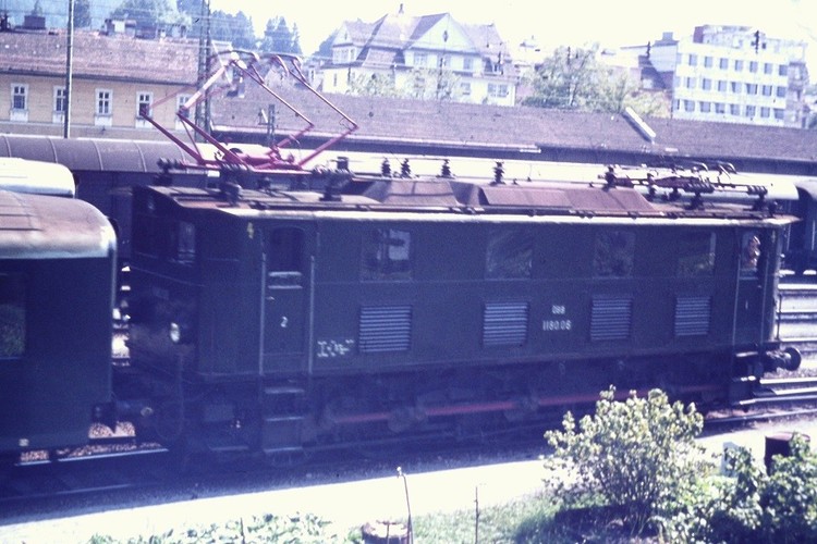 446795009_BB118006BregenzHbf1971-08-060381.thumb.jpg.5fa5292218232f9c2400382750807be3.jpg