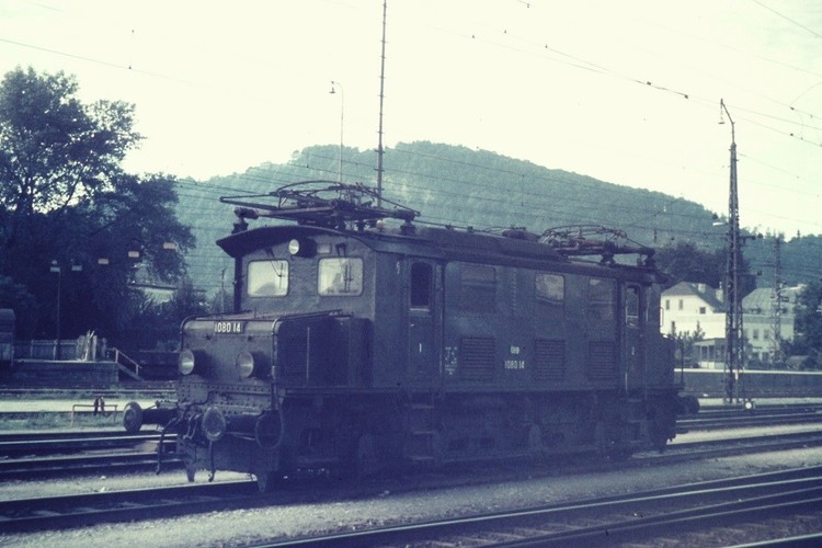 77301715_BB108014SalzburgHbf1972-08-050935.thumb.jpg.18b06f3bc81feab15983e29dc551b490.jpg