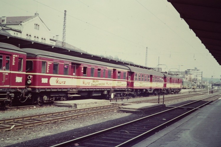 465 019-8 Tübingen Hbf 1971-06-00 [0260].jpg