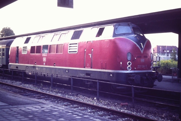 726318307_221136-5FriedrichshafenHafen1971-08-090211.thumb.jpg.41b2c7471479f34fdd3fa40e469df43f.jpg
