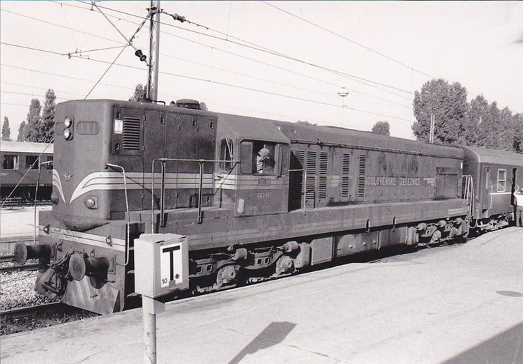 518849931_mag-lifestyle-magazin-modellbahnen-ho-lokomotiven-diesellokomotiven-amerikanische-gm-gener-ien-hz-slowenien-sz-sterreich-bb-modellbahn-diesellok.thumb.jpg.49484959ceb6e8b3f59e24a7feb6f8bb.jpg