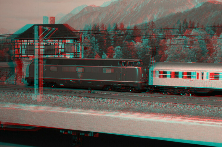 Roco_V200_3D.jpg