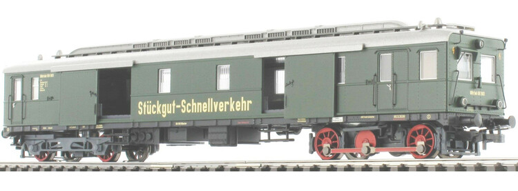 liliput-133032-diesel-gepaecktriebwagen-vt-69-901-db-dc-analog-h0-4.thumb.jpg.5c4873209fba9a5f521dc6adc8c67197.jpg