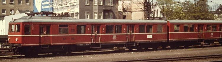 426 001-4 Koblenz Hbf 1977-04-24.jpg